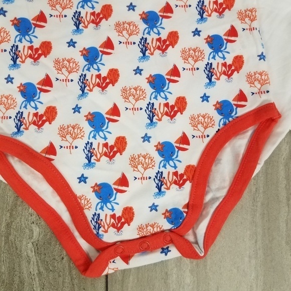 NEW Infant Boys 23m Set 2 Bodysuits and a bib set - Picture 7 of 8